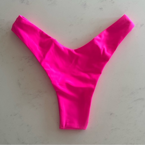 Vibrant Neon Bikini Set - Picture 6 of 8